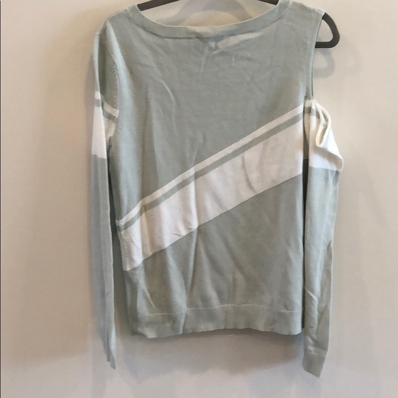 NWT. Express. Cold shoulder sweater mint green M - Picture 2 of 2